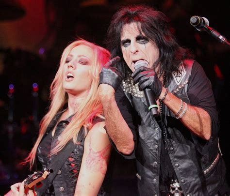 Nita Strauss And Alice Cooper Nita Strauss Shock Rock Alice Cooper