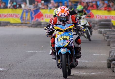 Setting matic honda beat 130cc road race (suntik balap) follow us akun media sisial : Blog Latihan: Gambar Modifikasi Honda Beat Ala Road Race