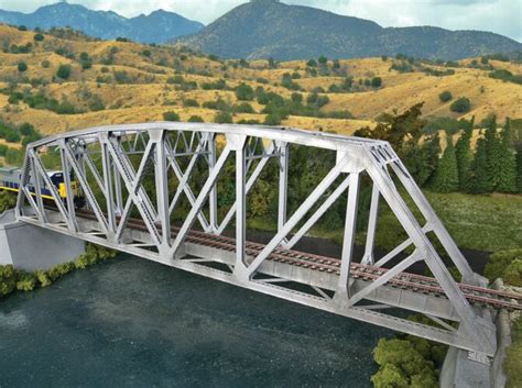 walthers arched pratt truss railroad bridge single track kit 23 x 3 1 16 x 5 1 4 58 4 x