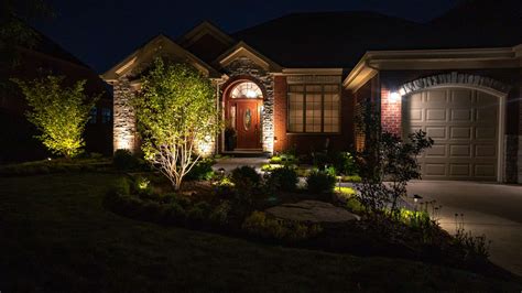 Uplighting Vs Downlighting How To Choose Your Landscape Lighting
