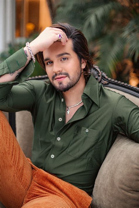 Acompanhe tudo sobre a carreira, agenda de shows, vídeos, fotos, músicas e muito mais. Luan Santana prepara live e leilão em prol do Pantanal ...
