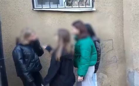 В Ставрополе школьницы на камеру жестоко избили ровесницу 1777 ru