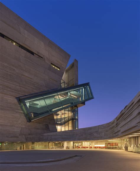 The Dallas Perot Museum Of Science And Nature By Thom Mayne Architecture Cool Museum