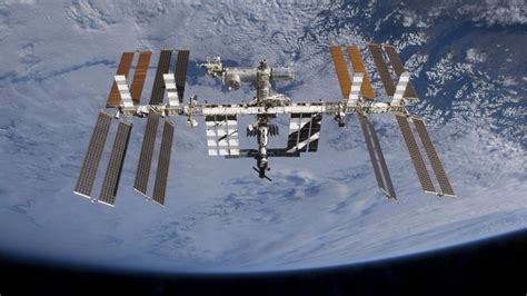 The Iss Has Orbited The Earth 100000 Times Cbbc Newsround