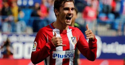 A man like antoine griezmann has a plethora of footballing heroes to choose from. Antoine Griezmann Takes His Hotline Bling Celebration To A ...
