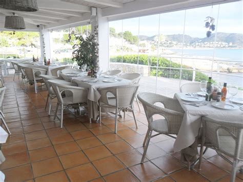 Moraira, meer dan 70 restaurants en eetgelegenheden, hieronder volgt een moraira aan de costa blanca in spanje heeft de laatste jaren op culinair gebied een stormachtige groei doorgemaakt. Restaurante El Chamizo en Moraira (Alicante) :: Baldosas ...
