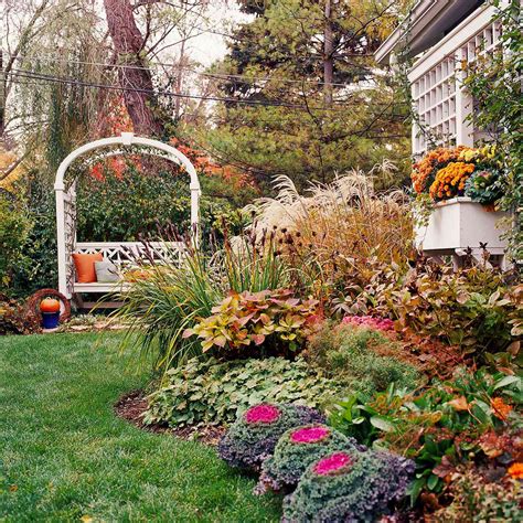 16 Simple Solutions For Small Space Landscapes Better Homes And Gardens