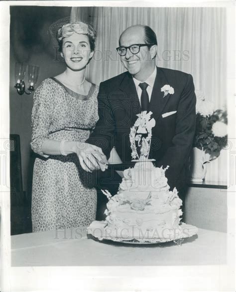 1958 Comedian Phil Silvers And Wife Evelyn Press Photo Historic Images