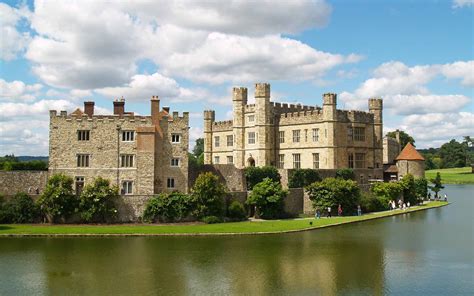Leeds castle is set in the english countryside with a moat, drawbridge, formal gardens, black swans, beautifully restored rooms with period displays, an aviary, vineyard, punting, golf, a tree top adventure. Leeds Castle, A Beautiful Little Palace! - Traveldigg.com