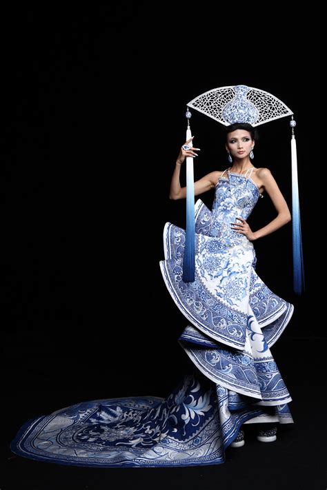 Guo Pei Haute Couture Made In China Tokonoma
