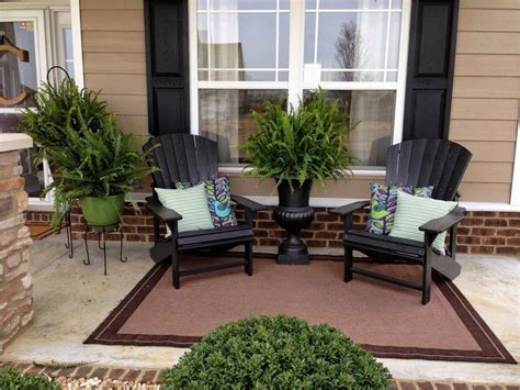 If you have small space in front of your house then a small garden with grass and flowers would look so cute and perfect. little porch decorating ideas 11 in 2020 | Front porch ...