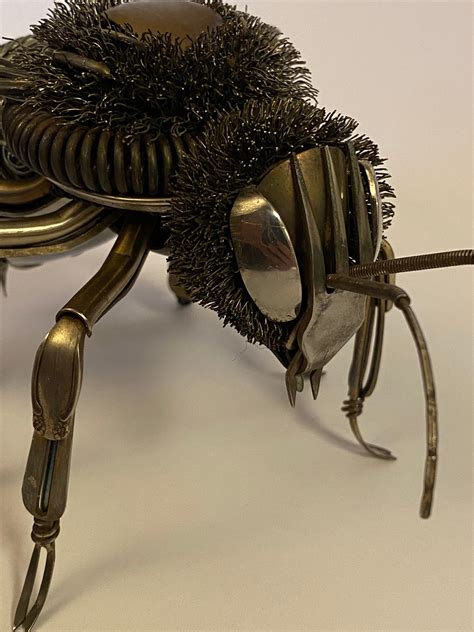 Bee Metal Bee Sculpture Airtight Artwork