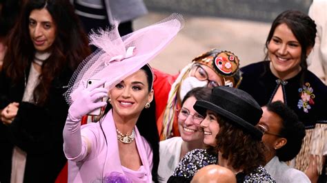 Katy Perry Was Selfie Queen At King Charles Coronation See The Pics