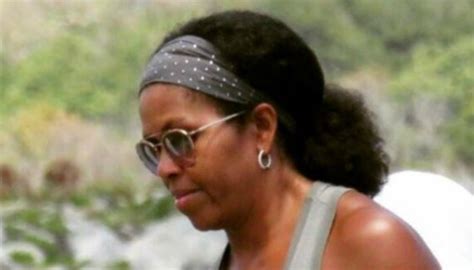 Michelle Obamas Natural Hair Has The Internet Going Nuts Madamenoire