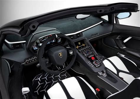 Yeni Lamborghini Aventador Svj Roadster Kokpiti Oto Kokpit