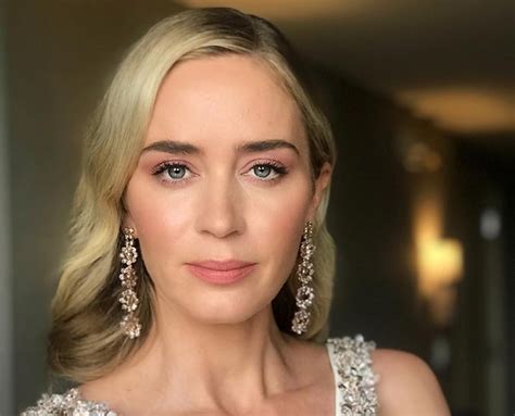 Emily Blunt Has An Epic Skincare Routine For The Red Carpet
