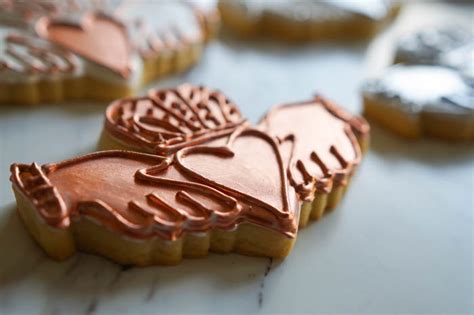 Plenty of sweets have deep historical roots among the irish from bread pudding to scones to whisky cake to oat cakes and even toffee. Claddagh Cookies, decorated nine ways! - Bake at 350°