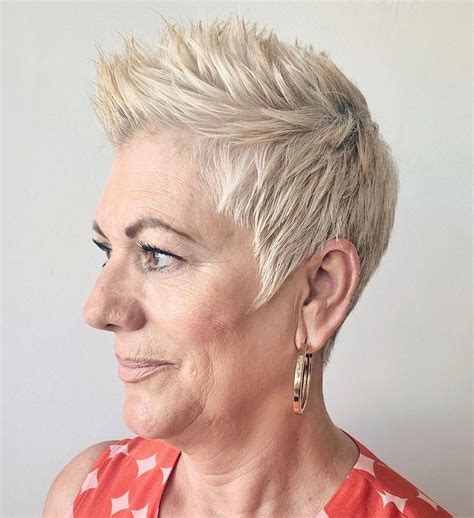 40 Short Haircuts For Women Over 60 ⋆ Palau Oceans