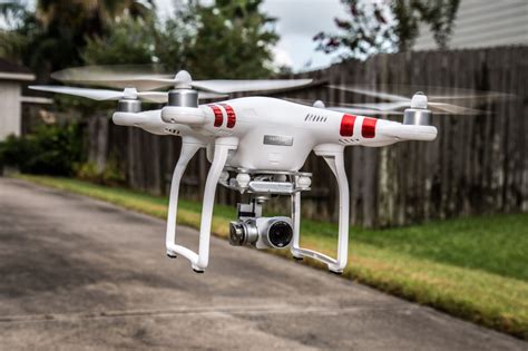 Dji Phantom 3 Standard Drone Semi Professionale Vola Per 25 Minuti