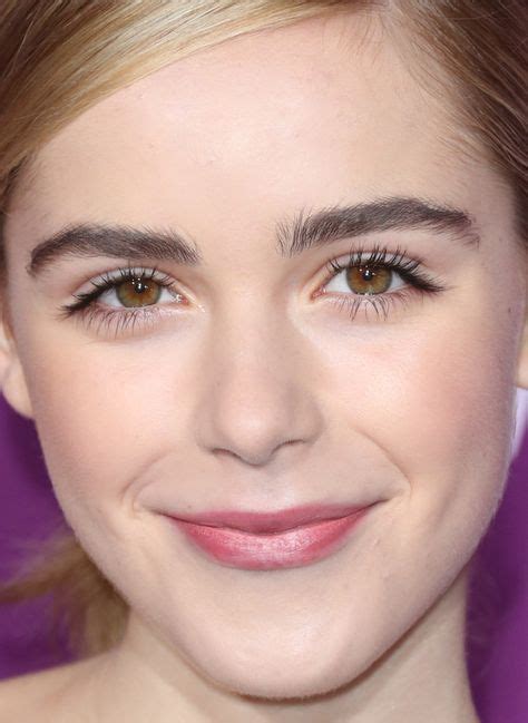 Close Up Of Kiernan Shipka At The 2017 Premiere Of Feud Bette And Joan Makeup Looks