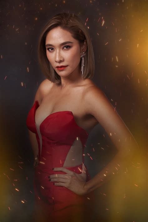 รายการ z story ซอกแซกทุกประเด็นดัง ติตตามทุกประเด็นร้อน ซุบซิบทุกเรื่อง. CHANGE2561 ส่ง 'พลอย เฌอมาลย์' ปะทะ 5 พระเอกใน 'เพลิงนาง'