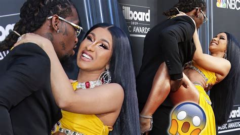 Cardi B Wardrobe Malfunction After Kissing Offset Goes Viral She Reacts Youtube