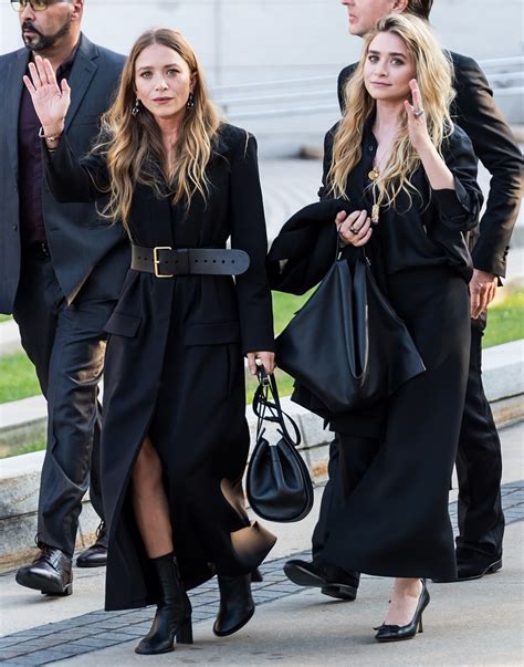 Rejoice We Have A Rare Mary Kate Olsen Street Style Shot