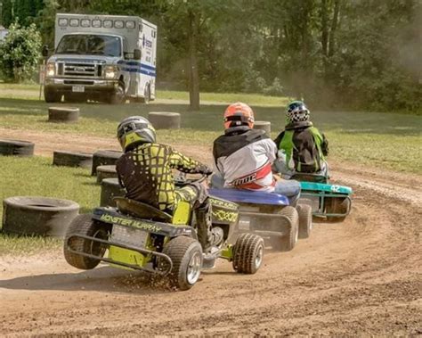 Badger State Lawn Mower Races Cranberry Blossom Festival