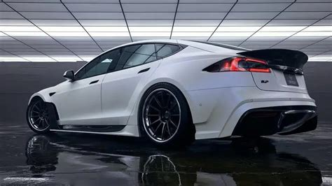 Tesla Model S Plaid Auto Naik Kelas Pasang Wide Body Lebar Gaya Amerika