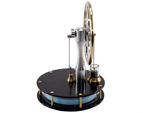 Low Temperature Stirling Engine Runs From The Heat Of Your Hand