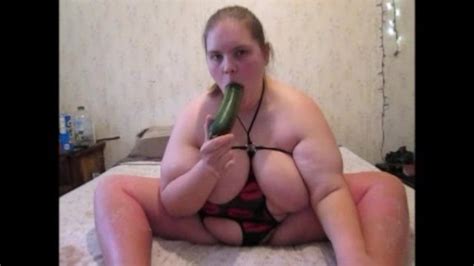 Sexy Wife Sucks And Fucks Huge Zucchini