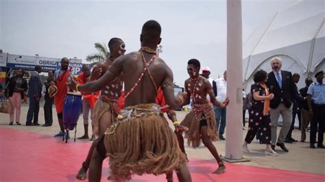 Sessão1 Dança Tradicional Angolana Na Feira Do Empreendedor Set 2019 Marginal De Luanda Youtube