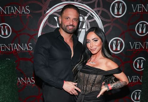 ‘jersey Shore Star Angelina Pivarnick Engaged To ‘vinny 20 After