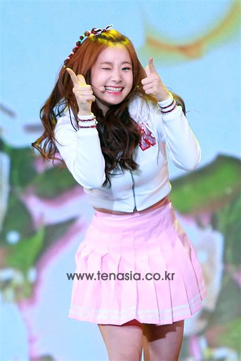 Хён чжу / hyun joo / 현주. TEN PHOTO 에이프릴 현주, 보기만해도 힘이 나는 인간 비타민 (더 ...