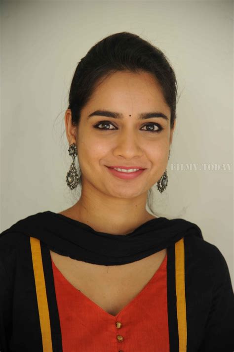Actress Anusha Photos