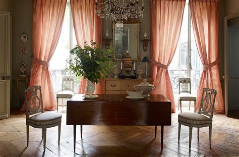 A modern parisian interior design aesthetic is an exercise in style but is never overstyled. House Beautiful: Elegant Art and Interiors October 11 ...