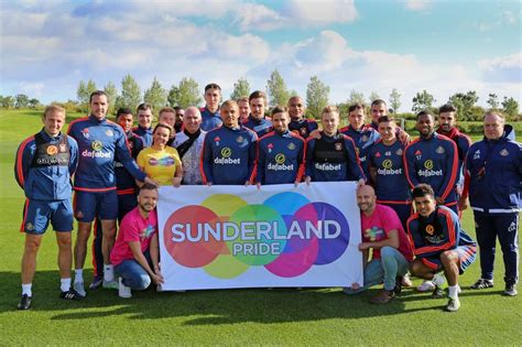 Sunderland Afc Players And Staff Show Their Support For Sunderland