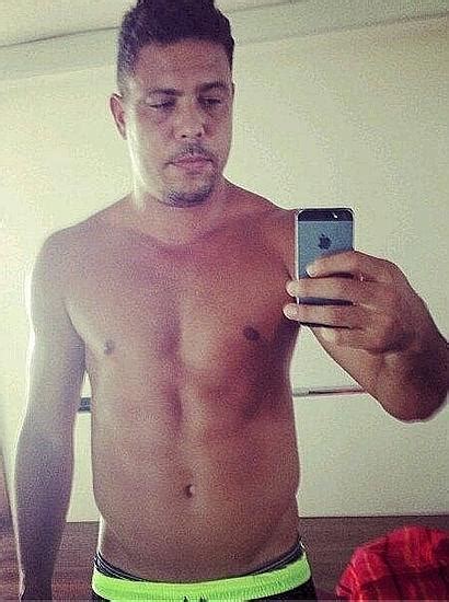 Le cose che vediamo oggi ronaldo le faceva 25 anni fa, al doppio della velocità. CALCIOMANIA 90: INTER, E' EMERGENZA ATTACCANTI. ECCO ...