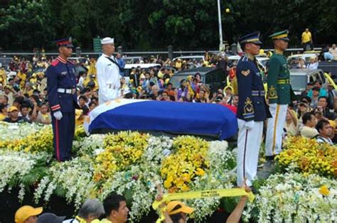 Magkaisa for cory aquino by sarah. PHILIPPINES More than 150,000 people bid farewell to Cory ...