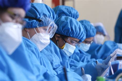 Healthcare Workers Still Struggling With Ppe Shortage Manila Bulletin