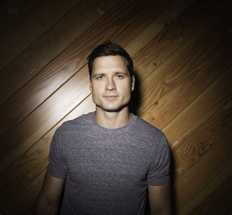Exclusive Walker Hayes Chronicles Career Struggles Creative Triumph