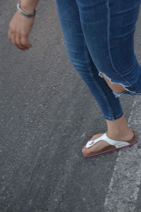 Candid Turkish Girls Feet Very Pretty Candid Sandal Feet Of Turkish Girl