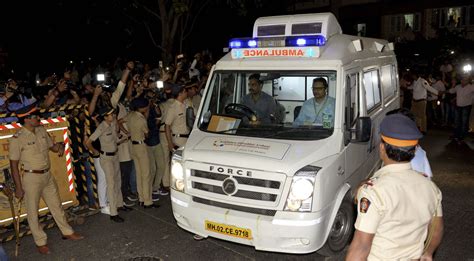 sridevi funeral today in mumbai dubai cops close sridevi case body finally reaches mumbai