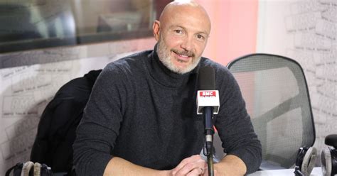 Vezi filme si seriale online subtitrate in romana, traduse in romana cu chrislaure nollet. Frank Leboeuf dans les studios de RMC à Paris. Novembre ...