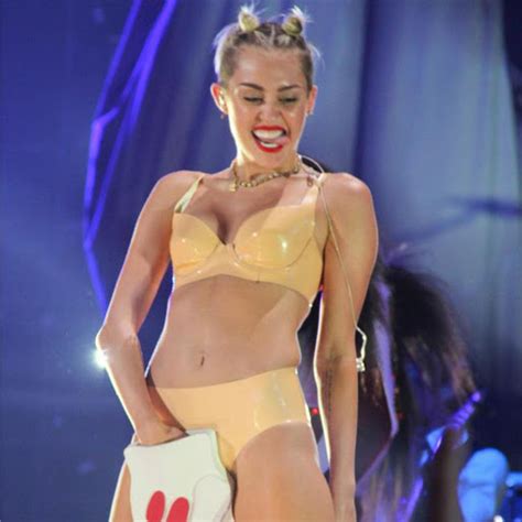 Miley Cyrus Degraded Foam Fingers At Mtv Vmas