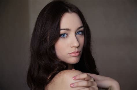 Wallpaper Face Women Long Hair Blue Eyes Brunette Singer Black
