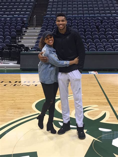 Dating a collegiate volleyball, giannis antetokounmpo's love life with mariah riddlesprigger! 5 Facts about Mariah Riddlesprigger Giannis Antetokounmpo ...