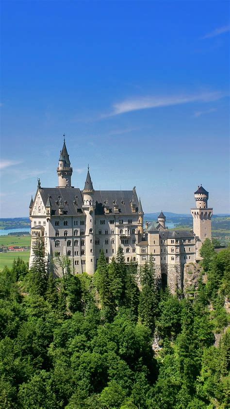 Find over 100+ of the best free castle images. Neuschwanstein Castle - /scenic/wallpaper/phone_wallpaper/Neuschwanstein_Castle.jpg.html