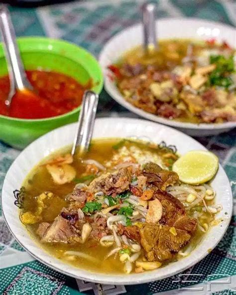 Ayam ingkung khas yogyakarta merupakan salah satu makanan yang disajikan saat acara syukuran. 10 Resep Soto Ayam Khas Jawa Tengah Paling Enak, Wajib ...