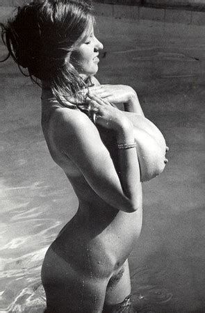 Roberta Pedon Topless